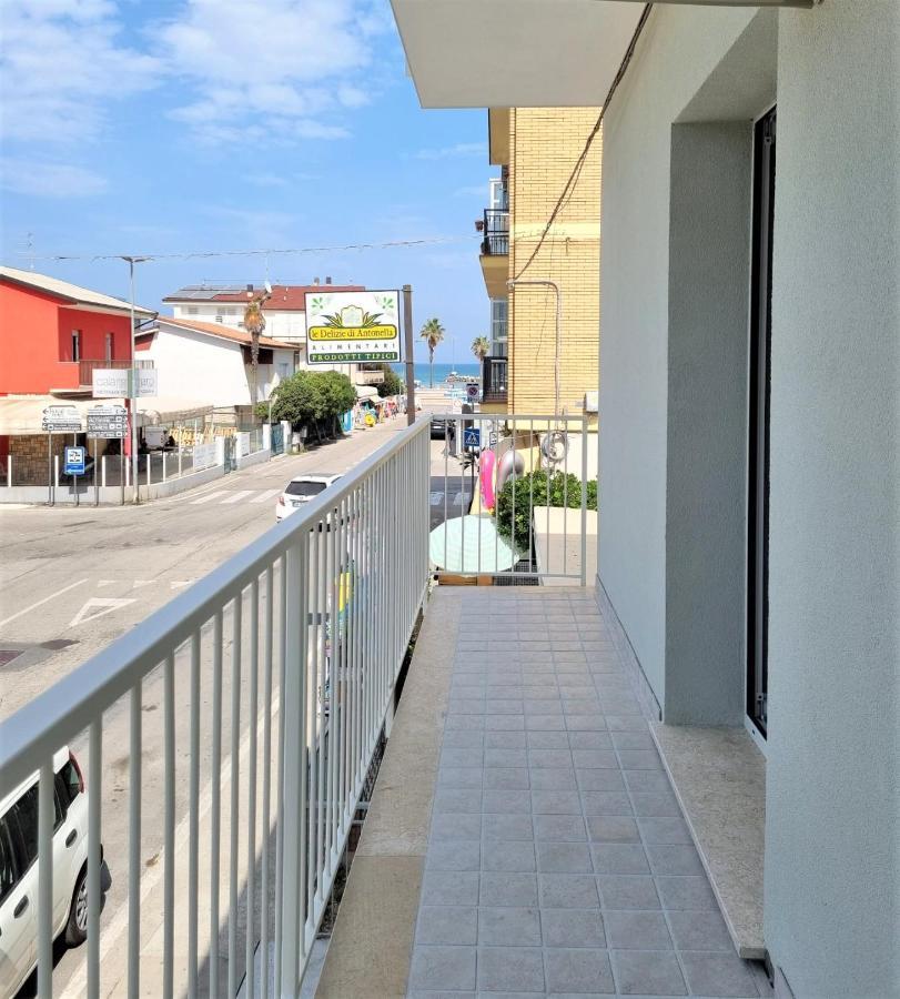 Appartamenti Smeraldo Lido di Fermo Exteriör bild