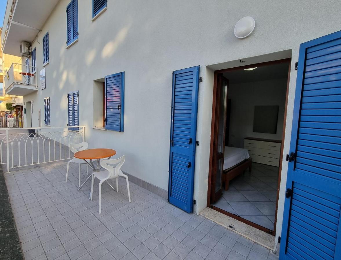 Appartamenti Smeraldo Lido di Fermo Exteriör bild