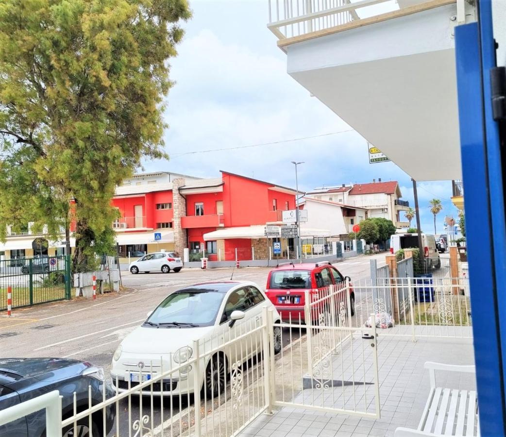 Appartamenti Smeraldo Lido di Fermo Exteriör bild